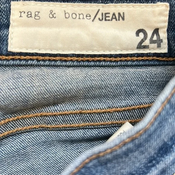 rag & bone Straight Leg Medium Blue Wash Colour: Elgin Women's 24 Raw Hem - Picture 5 of 15